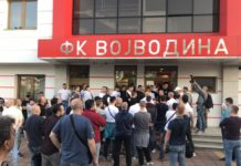 УПРАВА ОНЕМОГУЋИЛА ОДРЖАВАЊЕ СКУПШТИНЕ ФК ВОЈВОДИНА (ФОТО)