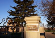 ОСИПАОНИЦА КОД СМЕДЕРЕВА: Село има две цркве, не зна се која је лепша!
