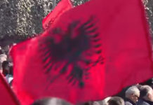 ЗНАЈУ НЕШТО ШТО ДРУГИ НЕ ЗНАЈУ? Амбасада САД у Тирани упозорила своје грађане на опрез! Фото: Youtube printscreen