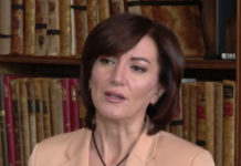 ИСПРАЛА ЈЕ МОЗАК АНЂЕЛИНИ ЏОЛИ, А САД УЧИ АЛБАНКЕ ДА КАЖУ ДА СУ СИЛОВАНЕ! Све је лаж из Лондона који оптужује Србе Фото: Youtube printscreen