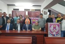 НЕ ПРЕСТАЈУ ДА ЈАЧАЈУ: Српска десница основала још један одбор (ФОТО)