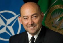 БИВШИ КОМАНДАНТ НАТО-а ШОКИРАО ИЗЈАВОМ: Свим Русима забранити улазак у Америку