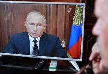 ДЕСНИЦА НЕПРИKОСНОВЕНА: Путинов рејтинг опет скочио, сада има…