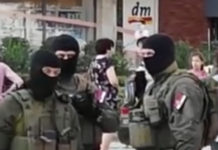 ВРАЊЕ ПОД ОПСАДОМ! Специјалне јединице са дугим цевима и фантомкама по улици – узнемиреност код грађана (ВИДЕО) Фото: kurir.rs video printscreen