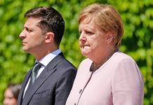 СТРУЧЊАЦИ ТВРДЕ: Да ли је ово болест од које болује АНГЕЛА МЕРКЕЛ? (ВИДЕО)