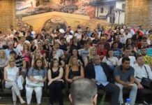 ВЕЛИЧАНСТВЕНИ ДОГАЂАЈ У ВРАЊУ: Преко 400 људи дошло да подржи десничаре (ВИДЕО) Фото: Youtube printscreen