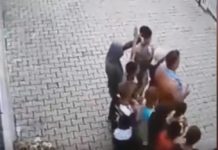 МОНСТРУОЗНО ДИВЉАЊЕ ШИПТАРА У СТАРОМ ГАЦКОМ: СЛИКАЛИ СЕ СА ЗНАКОМ АЛБАНСКОГ ДВОГЛАВОГ ОРЛА ИСПРЕД СПОМЕНИКА УБИЈЕНИХ ЖЕТЕЛАЦА! (ВИДЕО)