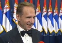 РАЛФ ФАЈНС ГЛУМАЦ ИЗ ЏЕЈМС БОНДА: Радије бих био Србин, него Британац јер… (ВИДЕО)