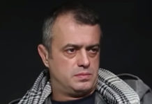 ХУМОР ИЛИ АУТОШОВИНИСТИЧКА МРЖЊА? Сергеј Трифуновић се сликао испред скандалозног графита упућеног свим Србима! (ФОТО) Фото: Youtube printscreen