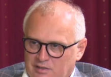 “АКО ЈЕ ДЕМОКРАТИЈА ТО ШТО РАДИ ЗЕЛЕНОВИЋ, ОНДА ЉУДИ НИСУ ЗА ДЕМОКРАТИЈУ, ЈЕР СЕ ТО ЗОВЕ ПЉАЧКА!“ Горан Весић на шабачкој телевизији без длаке на језику (ВИДЕО) Фото: Youtube printscreen