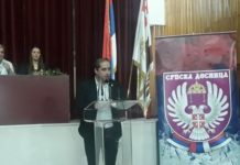 ВАЦИЋ СМЕЊУЈЕ РАДОМИРА НИКОЛИЋА! На оснивачкој скупштини поручио да ће Српска десница ослободити Kрагујевац (ВИДЕО)