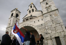 СРБИЈА ПОРУЧИЛА: Напад на СПЦ је напад на српски народ! Бранићемо наше сународнике из ЦГ!