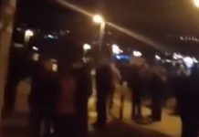 БАРИКАДЕ У ТИВТУ: У РОКУ ОД ПОЛА САТА МИТРОПОЛИТ АМФИЛОХИЈЕ ДАО ПОДРШКУ, ПА ПОЗВАО НАРОД ДА СЕ РАЗИЂЕ!? (ВИДЕО)