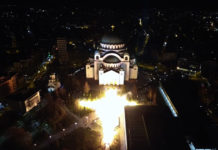 БЕОГРАД НЕ ДА СВЕТИЊЕ! Бакљадом послата јасна подршка народу у Црној Гори (ВИДЕО) Фото: Youtube printscreen