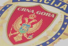 ГЛАВНИ МИЛОВ ПОЛИЦАЈАЦ СЕ ПРЕДАО! Власт се пита: Одакле оволики народ?! (ФОТО)
