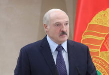 РУШЕ ЛУКАШЕНКА НАКОН 26 ГОДИНА НА ВЛАСТИ? Председник Белорусије у паници, потегао очајничке потезе (ВИДЕО)