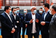 МИНИСТАР СПОРТА И ПРЕДСЕДНИК КОШАРКАШКОГ САВЕЗА ЦРНЕ ГОРЕ ПОМАХНИТАЛО ШИРЕ “КОРОНА“ ВИРУС! Фото: glas-javnosti.rs