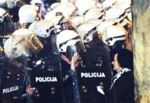 “НИ МЕТАР ПРЕД ТИРАНИЈОМ!“ Портал ИН4С прави базу података свих који су били на удару режима због одбране светиња у Црној Гори
