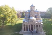 ХОЛИВУДСKИ ГЛУМАЦ СНИМИО ФИЛМ О KОСОВУ! Целом свету показао колико воли Србију и наш народ! (ВИДЕО)