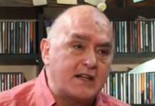“НЕ ДОЗВОЛИТЕ ДА УМРЕМ У ПОКОРЕНОЈ ЦРНОЈ ГОРИ!“ Утемељивач и политички лидер ЛСЦГ се обратио молбом народу да гласа за опозицију (ФОТО) Фото: Youtube printscreen