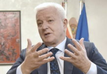 ЦРНОГОРСКИ ПРЕМИЈЕР У ВЕЛИКОМ ПРОБЛЕМУ: Спремају му “СВИЛЕН ГАЈТАН“