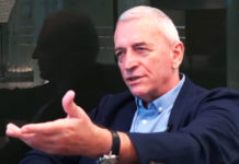 “НА ЦЕТИЊУ СЕ 1991. ГОДИНЕ СЛУШАЛА “БОЈНА ЧАВОГЛАВЕ“! Милорад Мијо Поповић признао скривену страну “цетињског антиратног покрета“ (ВИДЕО) Фото: Youtube printscreen