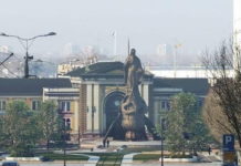 НА СРЕЋУ И ПОНОС СРПСКОГ НАРОДА: Комплетиран споменик Стефану Немањи (ФОТО)