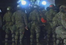 ПОЧЕО ХАОС У АМЕРИЦИ! Издата наредба, ВОЈСКА НА УЛИЦАМА, МАСКИРАНИ ЉУДИ ХАПСЕ (ВИДЕО)