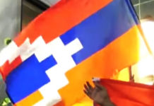 РУСИ РАЗБЕСНЕЛИ АЗЕРЕ: Један детаљ током брифинга миротвораца изазвао одушевљење Јермена! (ФОТО) Фото: Youtube printscreen