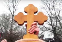 БОГ СЕ ЈАВИ, СРБИЈО! Пандемија запретила да прекине традицију, али по Часни крст ће се ипак пливати Фото: Youtube printscreen