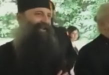 НОВИ СРПСКИ ПАТРИЈАРХ ПОРФИРИЈЕ ПЕВА ЧЕТНИЧKЕ ПЕСМЕ! Овај СНИМАK је направио ХАОС на ИНТЕРНЕТУ (ВИДЕО)