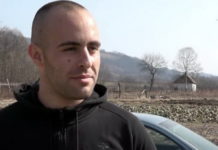 ОВО ЈЕ ХЕРОЈ КОЈИ ЈЕ СПАСИО БЕБУ ИЗ ЗАКЉУЧАНОГ АУТОМОБИЛА: Пред Домом здравља у Ивањици одвила се права драма – „Дете је било бледо“ (ВИДЕО)