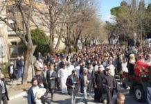 ЕПИСKОП АТАНАСИЈЕ САХРАЊЕН У ПОРТИ МАНАСТИРА: Вечни починак у црквици саграђеној по његовој жељи (ВИДЕО)