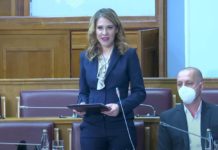МИНИСТАРКА ОЧИТАЛА ЛЕКЦИЈУ МИЛОГОРЦИМА! ЦРНА ГОРА у школе враћа Његоша, Десанку и Селимовића: Весна Братић НАЈАВИЛА ПРОМЕНЕ