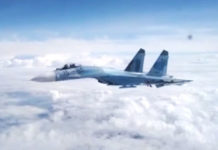 ЛЕТ РУСКИХ БОМБАРДЕРА И ЛОВАЦА ИЗНАД ЦРНОГ МОРА! Погледајте снимак лета (ВИДЕО)