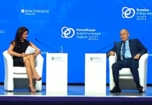 “ЛЕПА, СИМПАТИЧНА ЖЕНА, А НЕ ЧУЈЕ…“ Погледајте како је Владимир Путин изненадио америчку новинарку (ВИДЕО) Фото: Youtube printscreen
