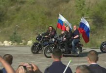 “ДОНБАС ЈЕ РУСИЈА, КОСОВО ЈЕ СРБИЈА!” Ноћни вукови честитали браћи ослобођење (ВИДЕО)