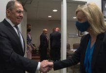 „РАЗГОВОР НЕМОГ СА ГЛУВИМ“: Лавров о сусрету са британском министарком која је данас претила Русији