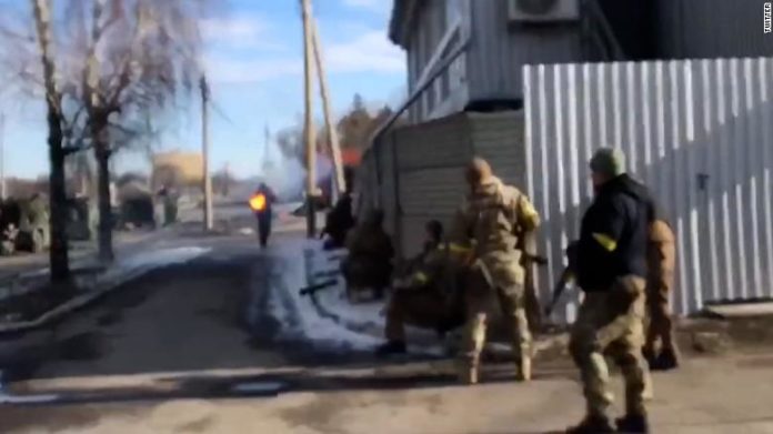 220227211328-troops-fight-streets-ukraine-defends-kharkiv-marquardt-0227-exlarge-169