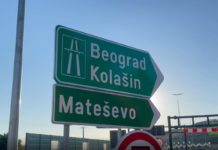 ЗАШТО НЕМА ЋИРИЛИЦЕ НА АУТО-ПУТУ У ЦРНОЈ ГОРИ? Стигао и скандалозан одговор омбудсмана: „Не верујем шта читам…“