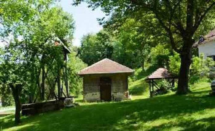 Dubci_crkva0518