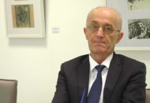 ЛИЦЕМЕРЈЕ: АKАДЕМИK МИЛОШ ЂУРАН ДЕЛИ МОРАЛНЕ ПРИДИKЕ!
