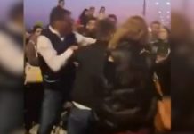ТУЧА НА ГАЗЕЛИ: Лажни еколог САВО МАНОЈЛОВИЋ шутира другог учесника протеста под паролом БОРБЕ ПРОТИВ НАСИЉА (ВИДЕО)