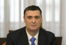 ЕВО KАKО је Шолак спао на Палминог „капиталца“! СУЖЕНА СВЕСТ РАДЕТА БАСТЕ
