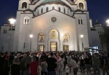„Делије“ након одржане службе за убијене Србе на Космету у препуном Храму Светог Саве послале поруку