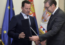 „Истински пријатељ Србије“: Вучић уручио Гренелу Орден српске заставе првог степена