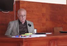 ПРАВНИ ФАКУЛТЕТ ПРЕТВОРИО У БИНУ ЗА ОБМАНЕ: Ненадић слагао и о Коњуху и о Јуроџасту, само још није објаснио тајни пут у Тирану