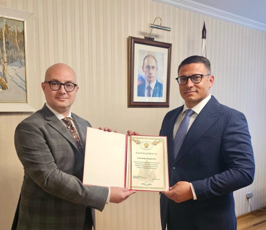 РУСКО МИНИСТАРСТВО ИНОСТРАНИХ ПОСЛОВА ОДАЛО ПРИЗНАЊЕ АЛЕКСАНДРУ ЂУРЂЕВУ: „Оваква признања додељују се веома ретко“